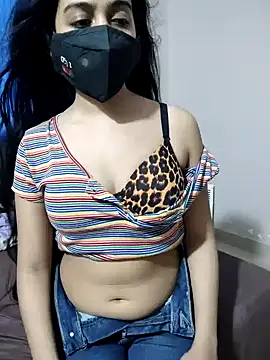 Snapshot of ALIZA_FENDY chatting on April 26, 2026, 4:04 pm ALIZA FENDY online show from April 26, 2026, 4:04 pm