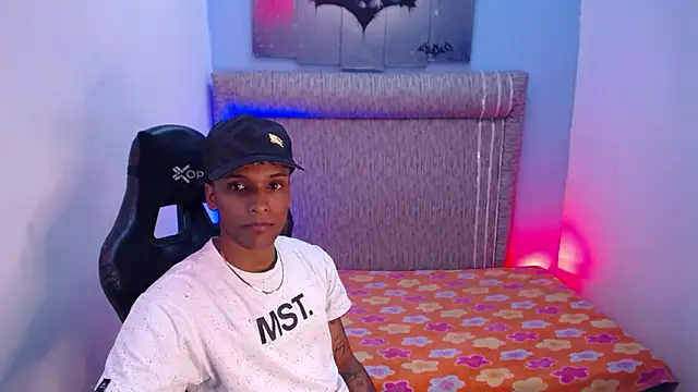 Snapshot of Theo_088_ chatting on March 22, 2026, 9:16 pm Theo 088 online show from March 22, 2026, 9:16 pm