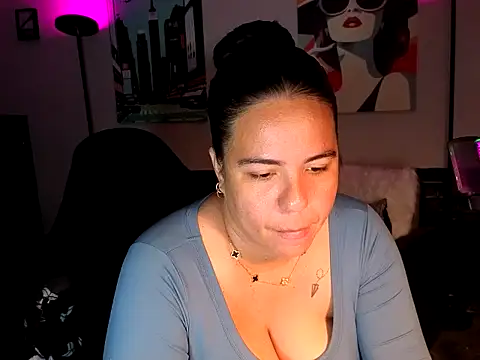 Snapshot of HannaJonns chatting on May 28, 2026, 4:42 am HannaJonns online show from May 28, 2026, 4:42 am