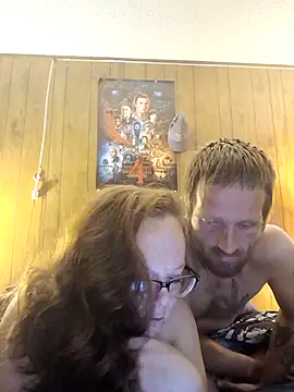 Snapshot of HexedPortrait chatting on April 24, 2026, 4:14 am HexedPortrait online show from April 24, 2026, 4:14 am