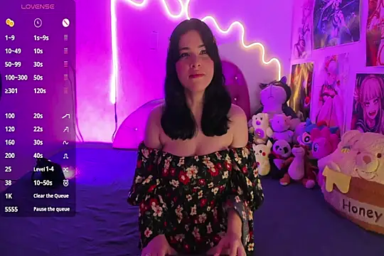 corina  pink online show from June 5, 2026, 5:23 am