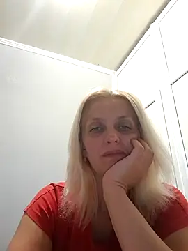 Snapshot of MiaLove183 chatting on July 24, 2026, 1:07 pm MiaLove183 online show from July 24, 2026, 1:07 pm