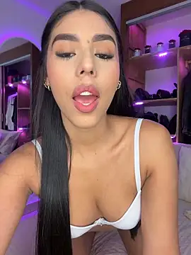 Rossie Blooms online show from May 8, 2026, 12:36 am