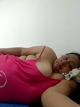 Snapshot of tistmature-69 chatting on June 10, 2026, 3:02 pm tistmature-69 online show from June 10, 2026, 3:02 pm