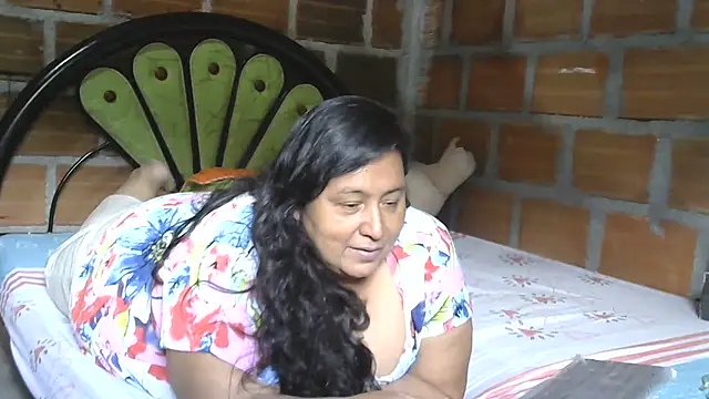 Snapshot of tistmature-69 chatting on August 6, 2026, 1:50 pm tistmature-69 online show from August 6, 2026, 1:50 pm