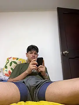 Snapshot of juanma759 chatting on April 8, 2026, 7:37 pm juanma759 online show from April 8, 2026, 7:37 pm