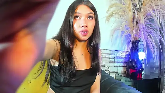 alice isabell online show from April 15, 2026, 4:29 am