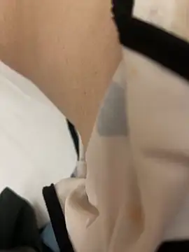 lululove66 online show from April 7, 2026, 9:49 pm