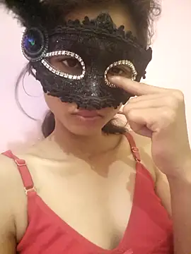 Snapshot of Curvy_Amyra chatting on April 2, 2026, 10:44 am Curvy Amyra online show from April 2, 2026, 10:44 am