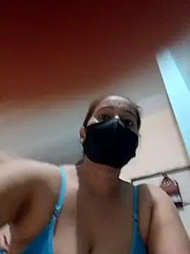 Sexi roovi online show from June 25, 2026, 6:46 pm