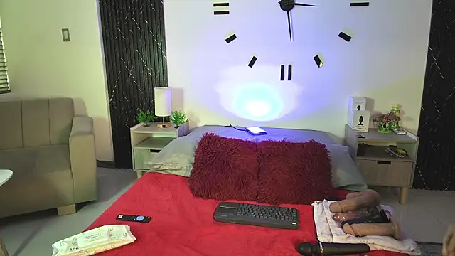aurora petitee online show from May 16, 2026, 1:32 pm