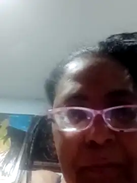 sexymomsn online show from June 4, 2026, 8:41 am