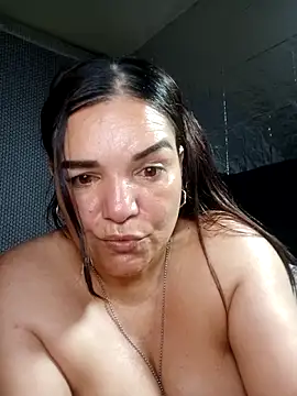 Snapshot of Zuleyka_69 chatting on April 21, 2026, 1:42 am Zuleyka 69 online show from April 21, 2026, 1:42 am