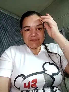Snapshot of Zuleyka_69 chatting on April 11, 2026, 10:19 am Zuleyka 69 online show from April 11, 2026, 10:19 am