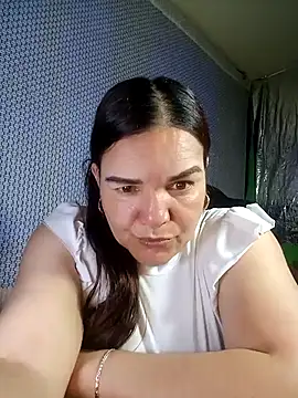 Snapshot of Zuleyka_69 chatting on April 26, 2026, 9:12 pm Zuleyka 69 online show from April 26, 2026, 9:12 pm