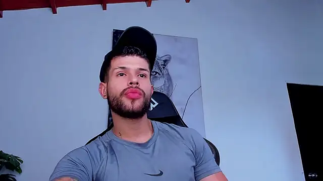 Snapshot of Santos_ramirez1 chatting on June 19, 2026, 2:56 pm Santos ramirez1 online show from June 19, 2026, 2:56 pm