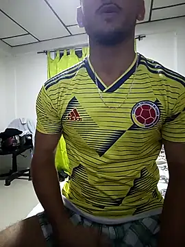 Snapshot of theparce_juli chatting on March 29, 2026, 4:25 am theparce juli online show from March 29, 2026, 4:25 am