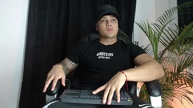 Snapshot of Pedro_x777 chatting on March 26, 2026, 2:10 am Pedro x777 online show from March 26, 2026, 2:10 am