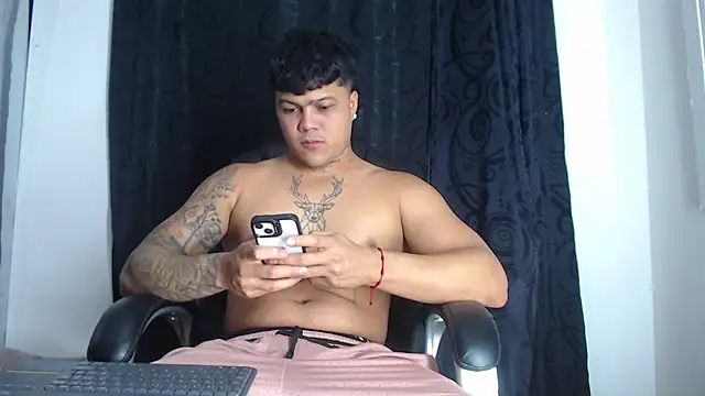 Snapshot of Pedro_x777 chatting on April 10, 2026, 3:46 am Pedro x777 online show from April 10, 2026, 3:46 am