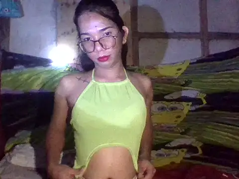 Snapshot of Lady_trix01 chatting on May 1, 2026, 4:01 pm Lady trix01 online show from May 1, 2026, 4:01 pm