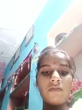 Raveena0990 online show from May 28, 2026, 4:24 pm