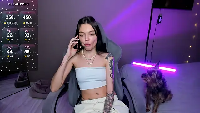 Snapshot of SweetMary_adam chatting on April 9, 2026, 4:35 pm SweetMary adam online show from April 9, 2026, 4:35 pm