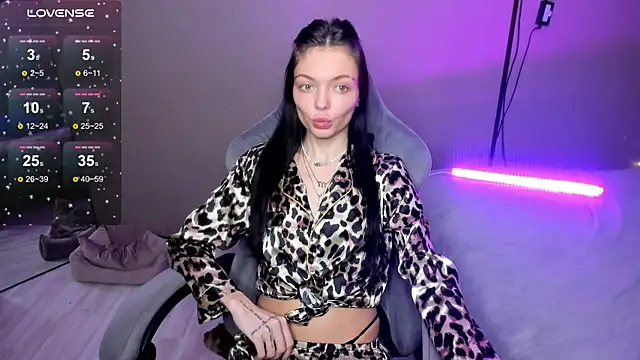 Snapshot of SweetMary_adam chatting on April 14, 2026, 6:35 pm SweetMary adam online show from April 14, 2026, 6:35 pm