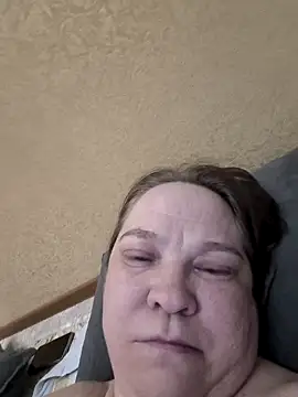 Snapshot of _Yourpussy_ chatting on April 4, 2026, 9:21 pm Yourpussy online show from April 4, 2026, 9:21 pm