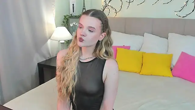 Emma peach online show from May 14, 2026, 9:06 am