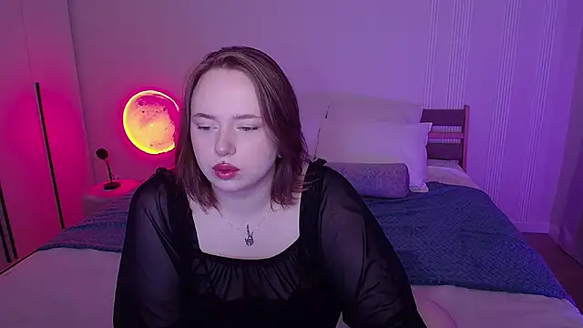 SelenaLily online show from April 15, 2026, 2:54 pm