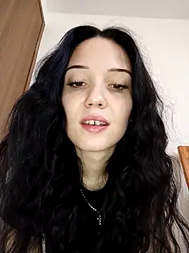 Snapshot of icedrosemarye chatting on April 15, 2026, 10:10 am icedrosemarye online show from April 15, 2026, 10:10 am