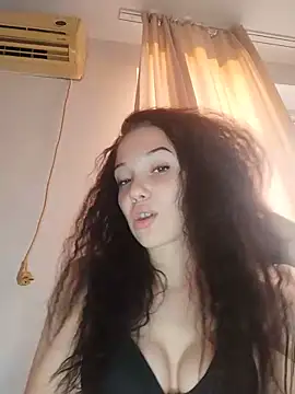 Snapshot of icedrosemarye chatting on June 6, 2026, 5:29 pm icedrosemarye online show from June 6, 2026, 5:29 pm