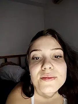 Snapshot of icedrosemarye chatting on April 2, 2026, 3:41 pm icedrosemarye online show from April 2, 2026, 3:41 pm