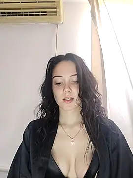 Snapshot of icedrosemarye chatting on April 24, 2026, 9:33 am icedrosemarye online show from April 24, 2026, 9:33 am