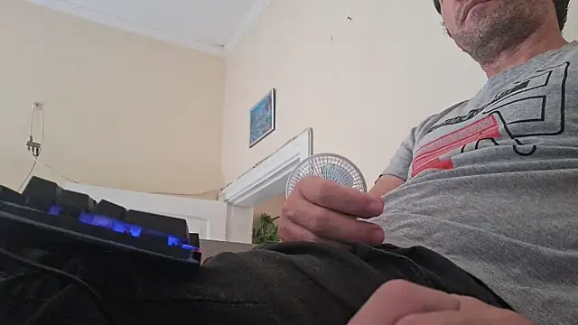 Sueliton2 online show from April 2, 2026, 11:06 am