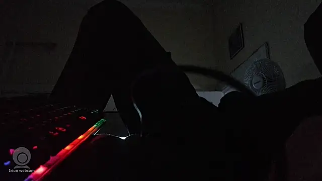 Sueliton2 online show from April 13, 2026, 9:08 pm