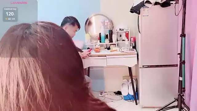 zhenzhen bb online show from March 29, 2026, 1:24 pm