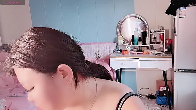 zhenzhen bb online show from March 30, 2026, 5:53 am