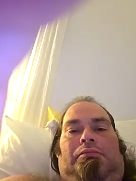 Snapshot of RickErtler chatting on June 17, 2026, 6:24 am RickErtler online show from June 17, 2026, 6:24 am