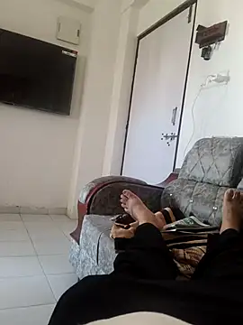 B S0051 online show from April 6, 2026, 4:19 am