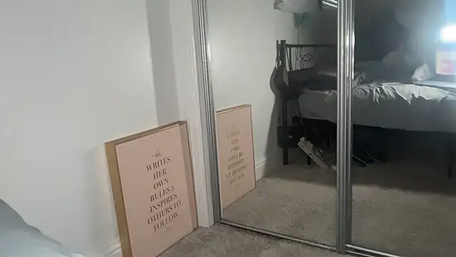 Snapshot of Yourmommysilk chatting on March 30, 2026, 2:18 pm Yourmommysilk online show from March 30, 2026, 2:18 pm