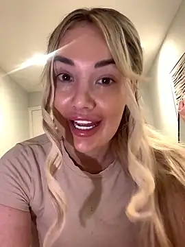 sineadxxx1 online show from March 31, 2026, 2:41 pm