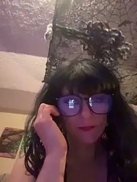 mango-kitty online show from April 24, 2026, 4:03 am