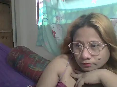 PinayChristine online show from May 20, 2026, 5:26 am