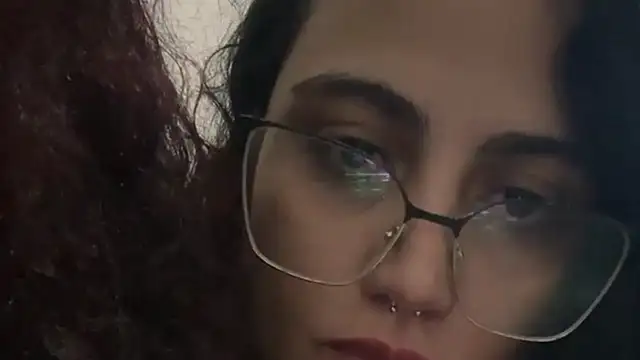 Snapshot of MENINAS_70 chatting on June 27, 2026, 10:27 pm MENINAS 70 online show from June 27, 2026, 10:27 pm