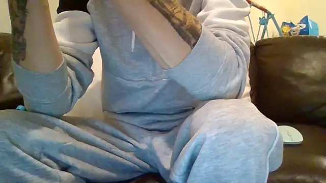 Snapshot of feetlovrr94 chatting on May 11, 2026, 11:24 pm feetlovrr94 online show from May 11, 2026, 11:24 pm