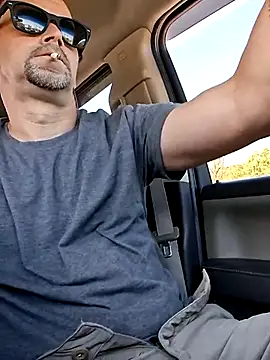 Snapshot of middickstroking chatting on April 9, 2026, 3:18 pm middickstroking online show from April 9, 2026, 3:18 pm