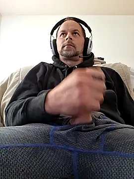 Snapshot of middickstroking chatting on March 29, 2026, 10:11 pm middickstroking online show from March 29, 2026, 10:11 pm