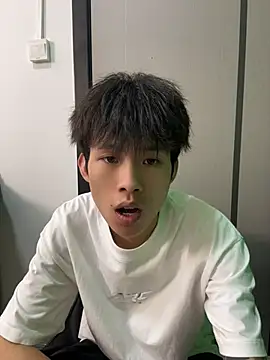 zzzzppp3 online show from May 31, 2026, 11:05 am