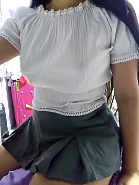 Munieca131313 online show from March 27, 2026, 11:38 pm